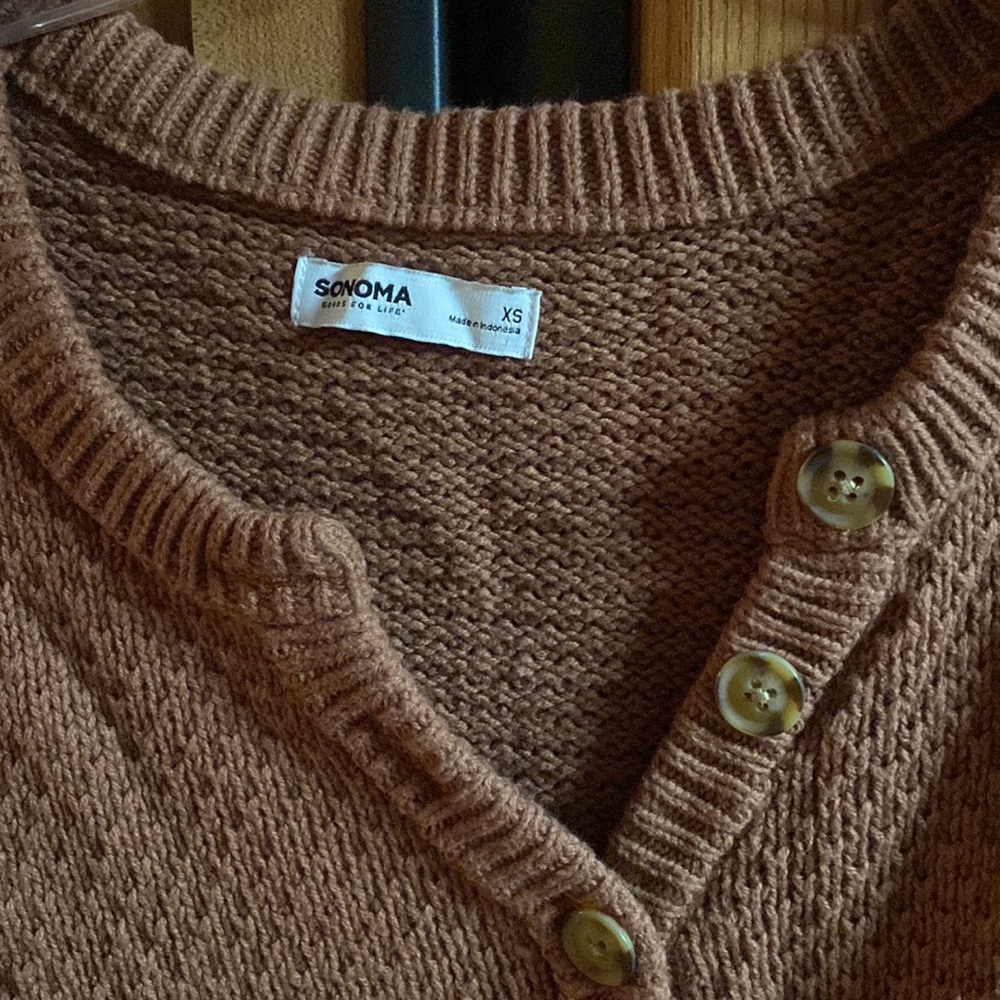 Sweater - Picture 2 of 4